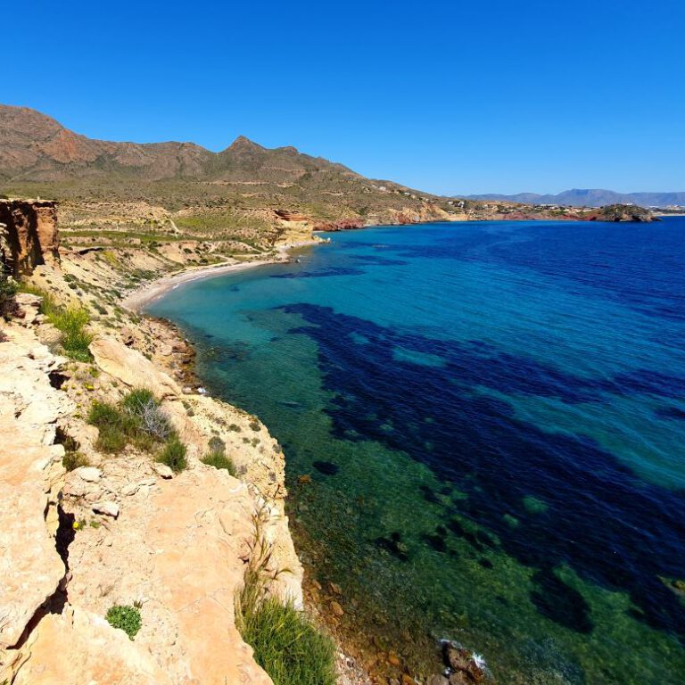 Playa Cueva de LoboS